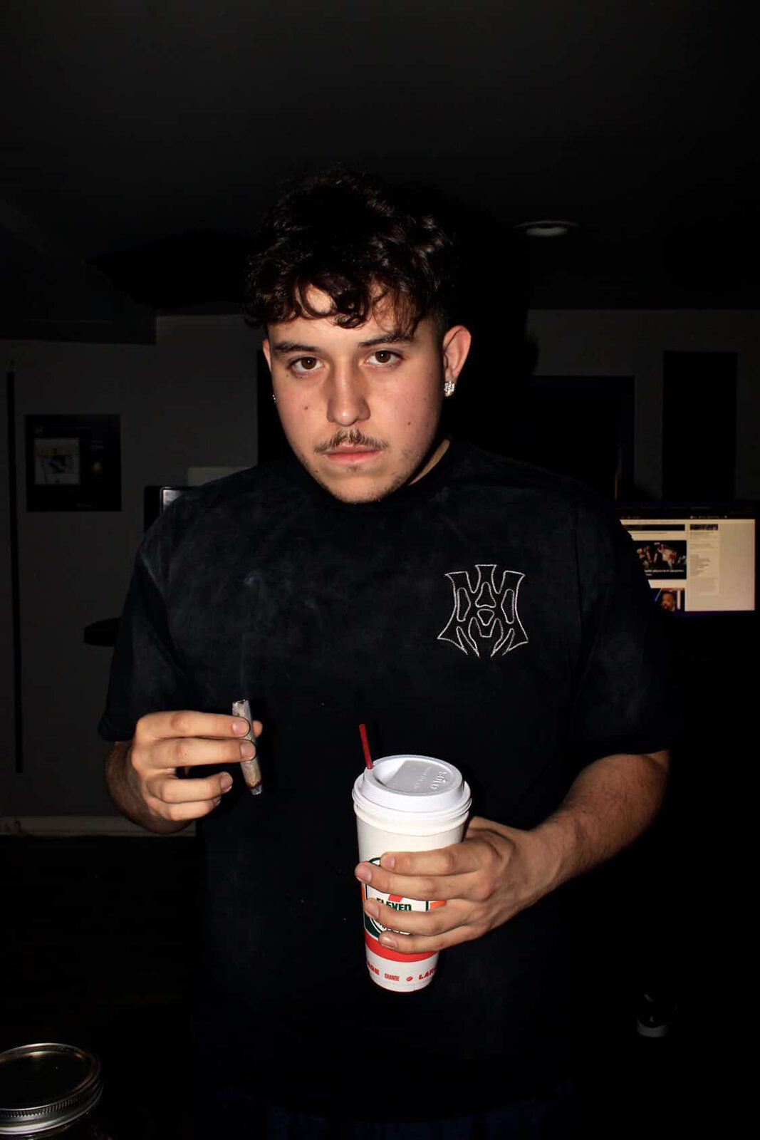 YFEGUERO in studio
